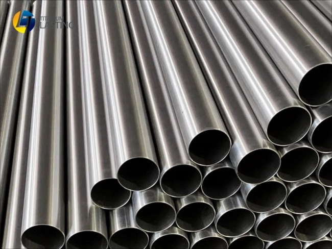 Tuber&iacute;a soldada de titanio ASTM B338