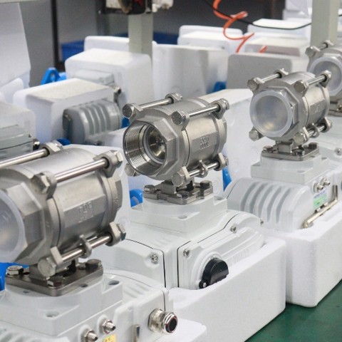 Fabricants de vannes papillon en plastique Usine COVNA