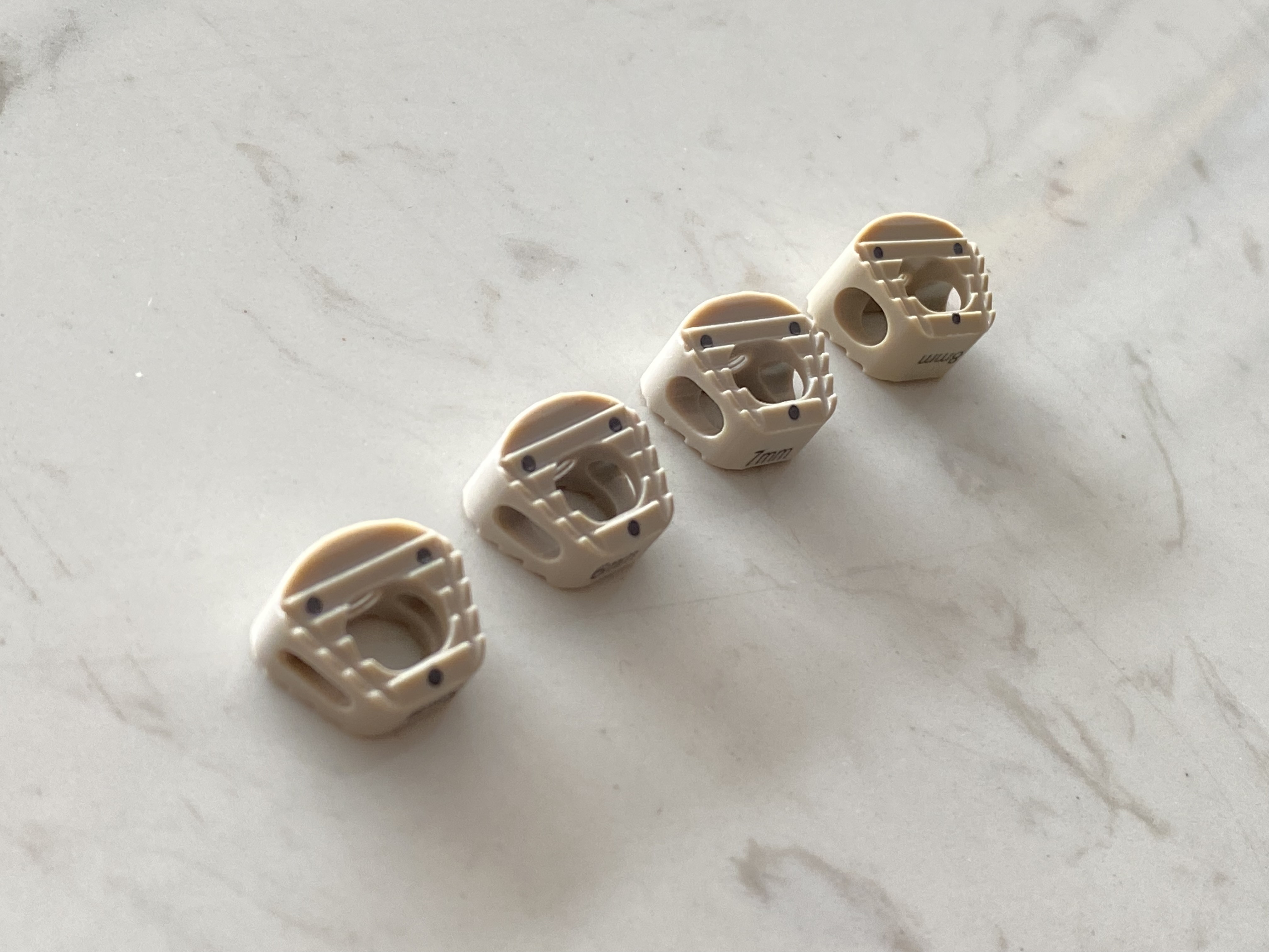 Cervical Peek Cage-II