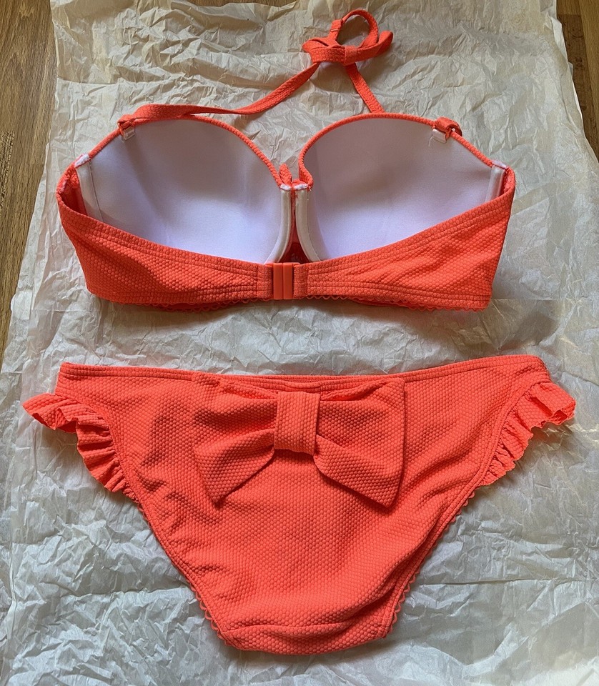 Induve cumpr&agrave; Floozie Swimwear?