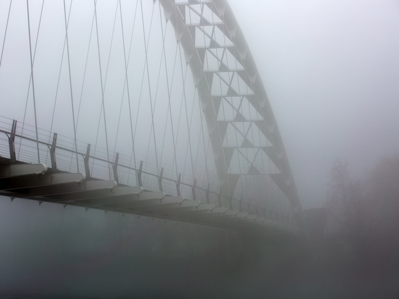 歩道橋の柱の交通標識は何を示していますか?、中国の交通標識設置メーカー - EVERCROSS BRIDGE
