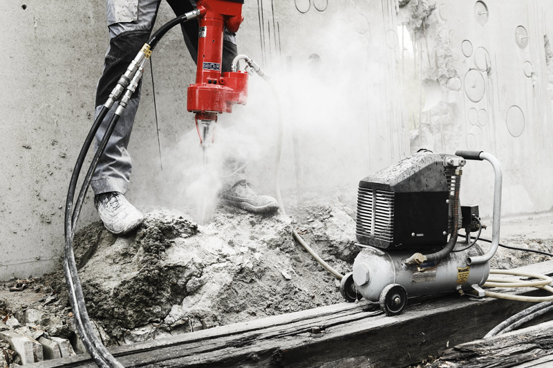 Nh&agrave; sản xuất dụng cụ thủy lực điện6