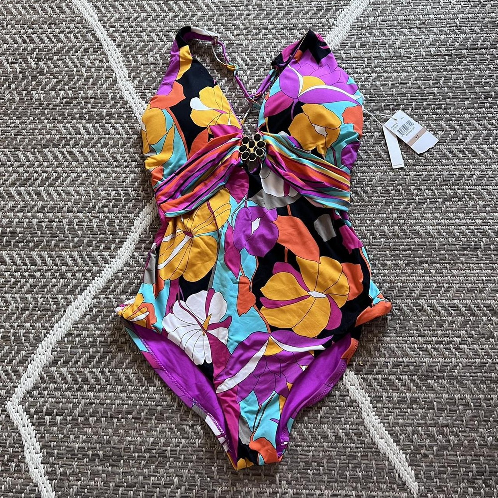 Hvor kan man k&oslash;be Trina Turk badet&oslash;j?