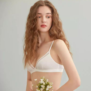 Moterų kelnaičių ir liemenėlių rinkiniai