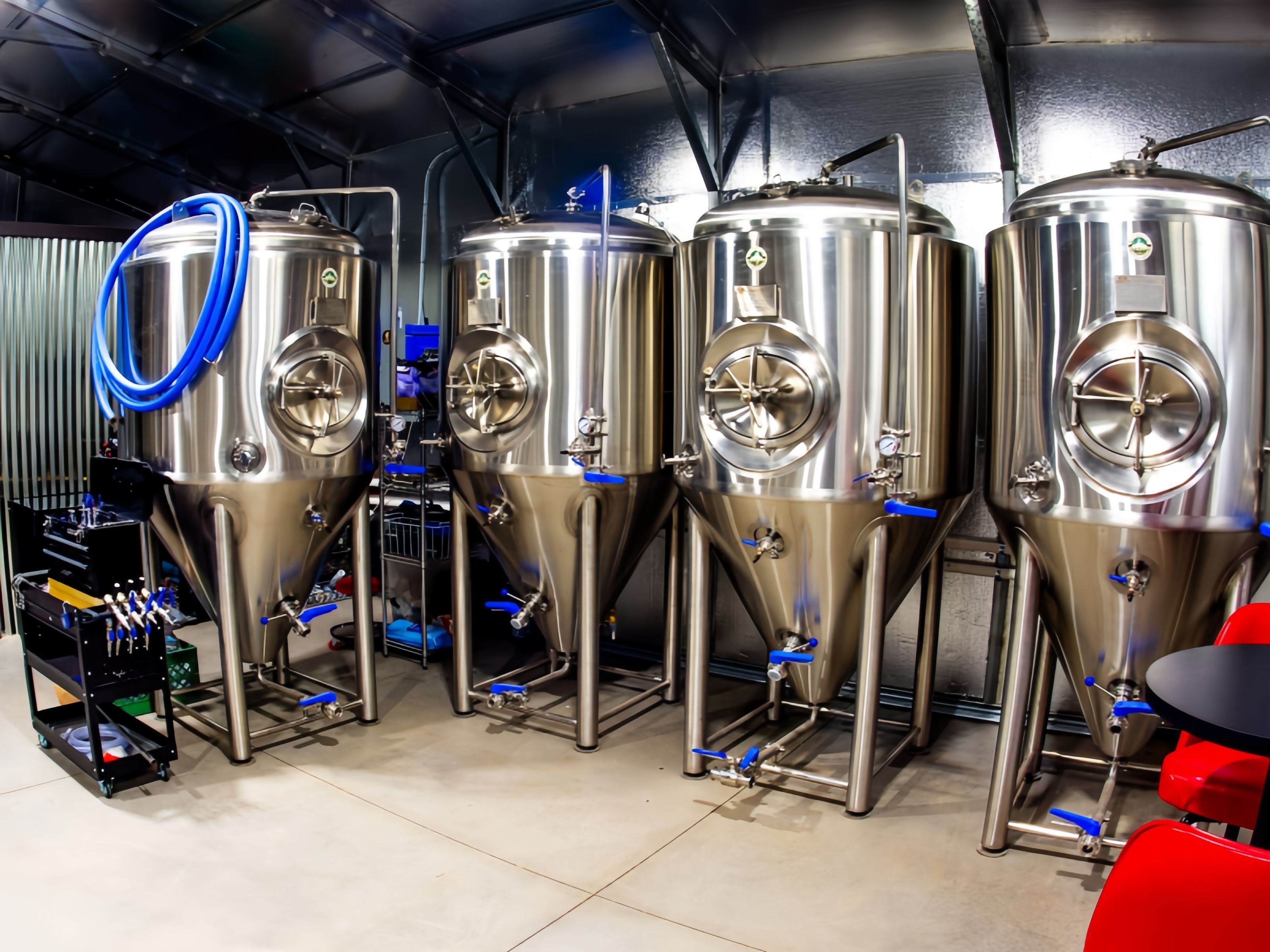 Mastering Compliance: Delivering a CRN-Registered 7BBL Fermenter for a Vancouver Brewery's Growth Bemeester nakoming: lewering van 'n CRN-geregistreerde 7BBL-fermenteerder vir 'n Vancouver-brouery se groei