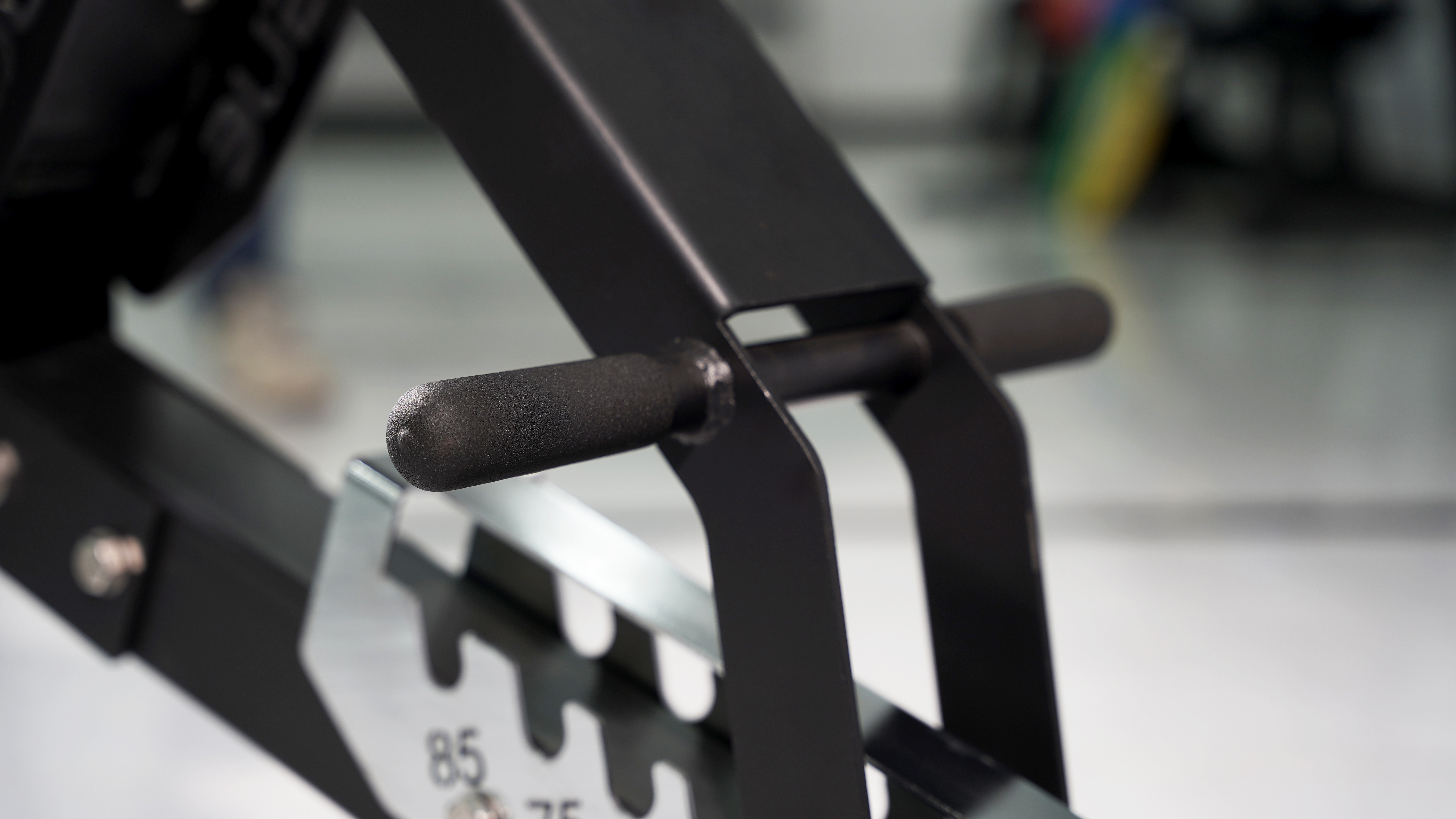 Bench FID azo zahana ara-barotra feno