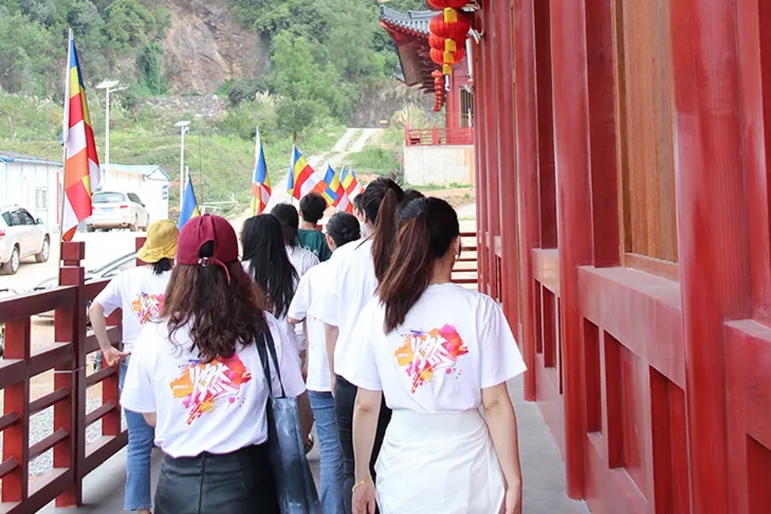 Mencari Ketenangan di Kuil Purba, Membina Perpaduan di Eco-Parks — COVNA Team Building Day (3)