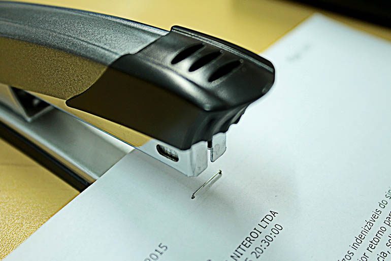 24/6 Staples ໃນການນໍາໃຊ້ຫ້ອງການ