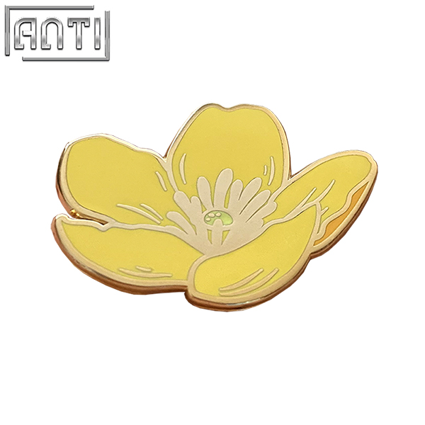 Custom Cartoon Yellow Beautiful Flowers Design Lapel Pin Wholesale Manufacturer Hard Enamel Gold Metal Badge For Gift