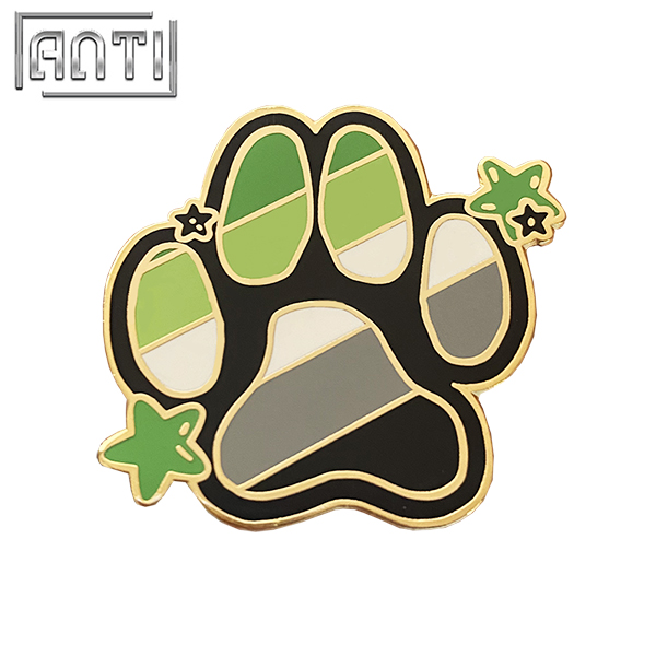Custom Black Kitten Paw Print Green Star Lapel Pin Cartoon Lovely Animal Green Gradient Hard Enamel Pins For Clothes Bag Gift
