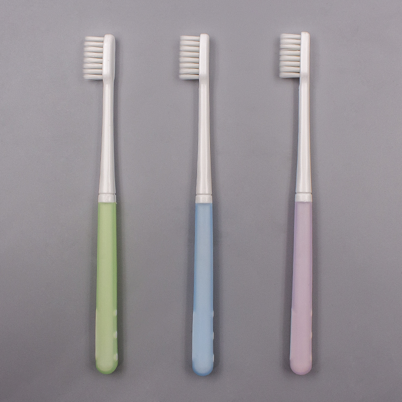 Bristles effilés OEM brosse à dents adulte