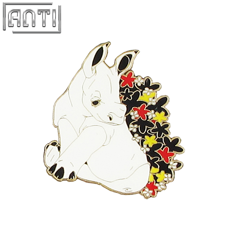 Hot Sale Cartoon Shape Cut White Rhinoceros A Lot of Flower Plate Nickel Zinc Alloy Hard Enamel Badge 