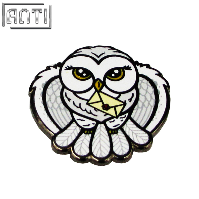 Wholesale White and black cartoon cool animal envelope owl black nickel Lapel Pin