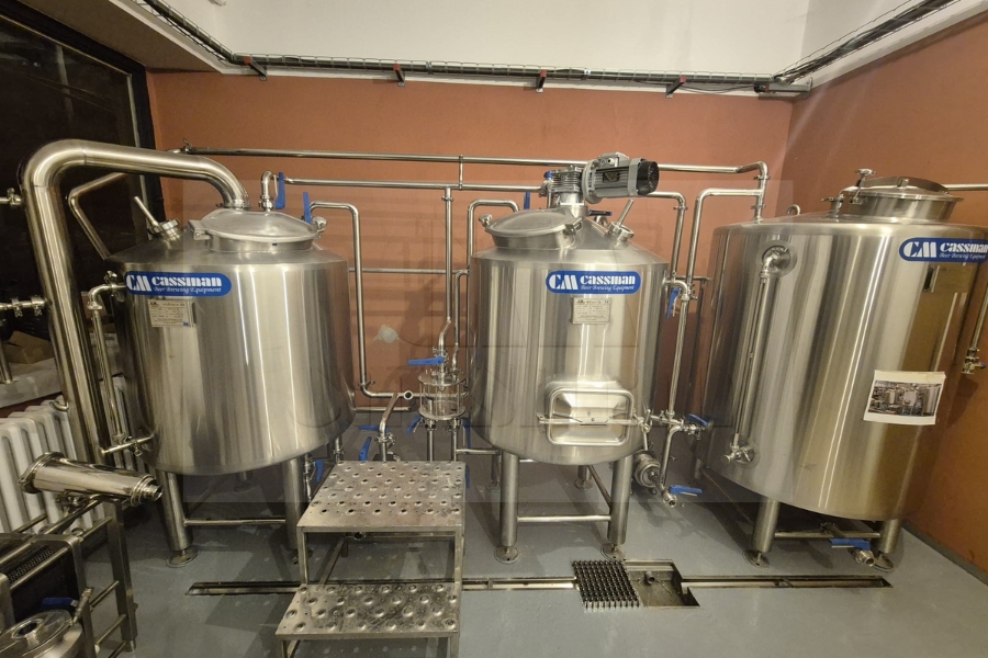 Brygning i Pilsners hjem: 300L mikrobryggerisystem installeret i Tjekkiet