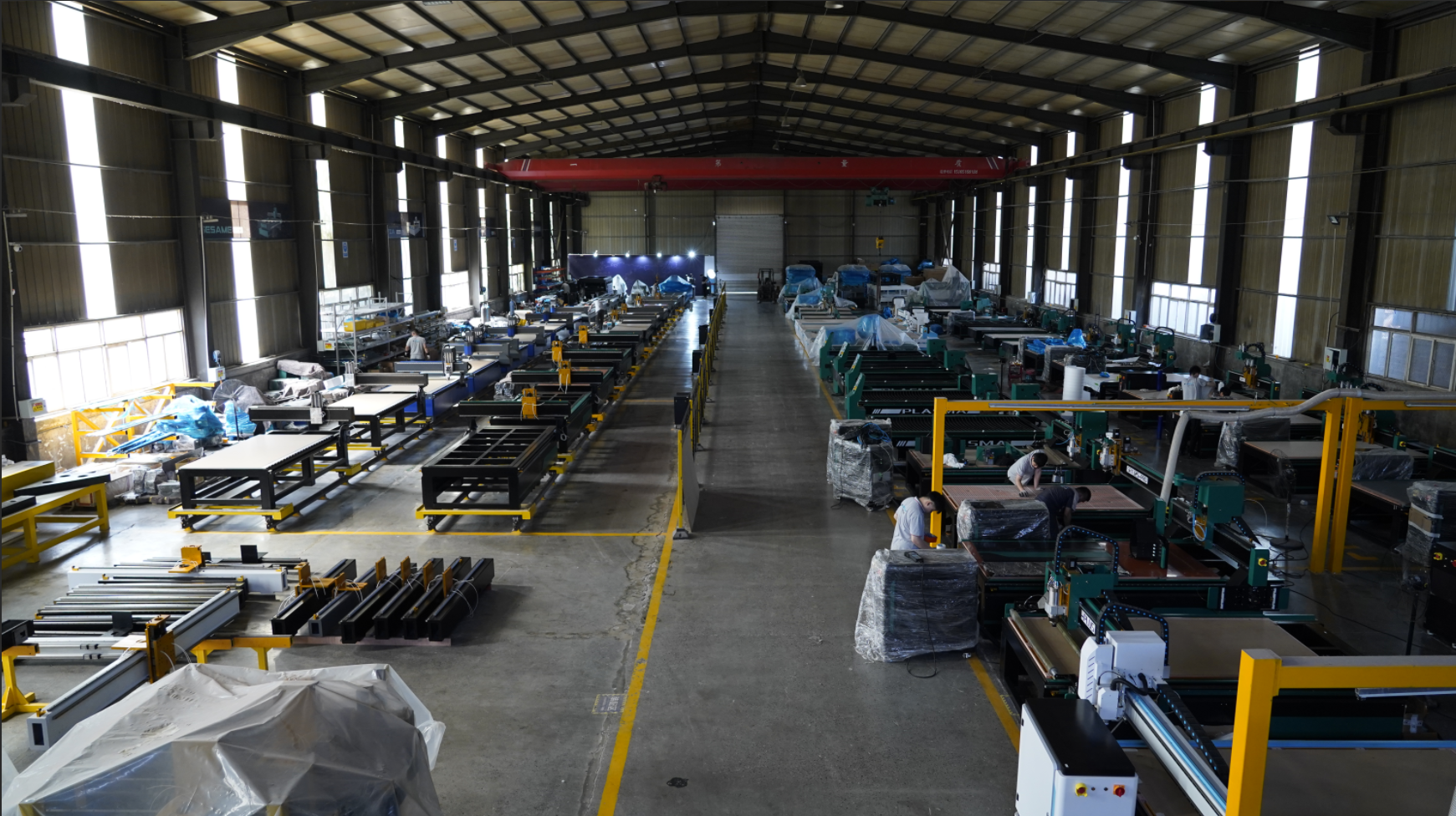 Nh&agrave; m&aacute;y sản xuất bộ định tuyến CNC